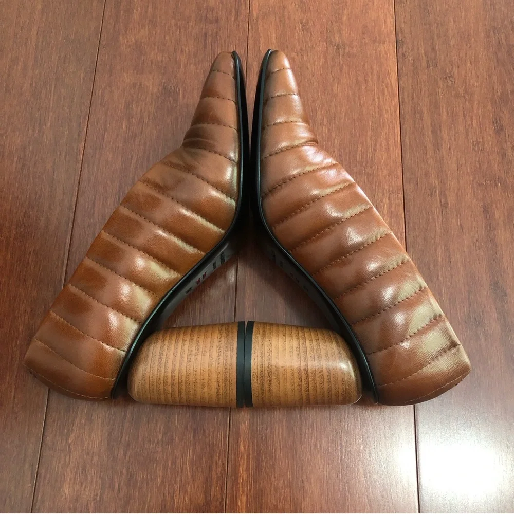 Halmanera Italy well man crafted leather quilted padded square toe cognac pump - Picture 6 of 16